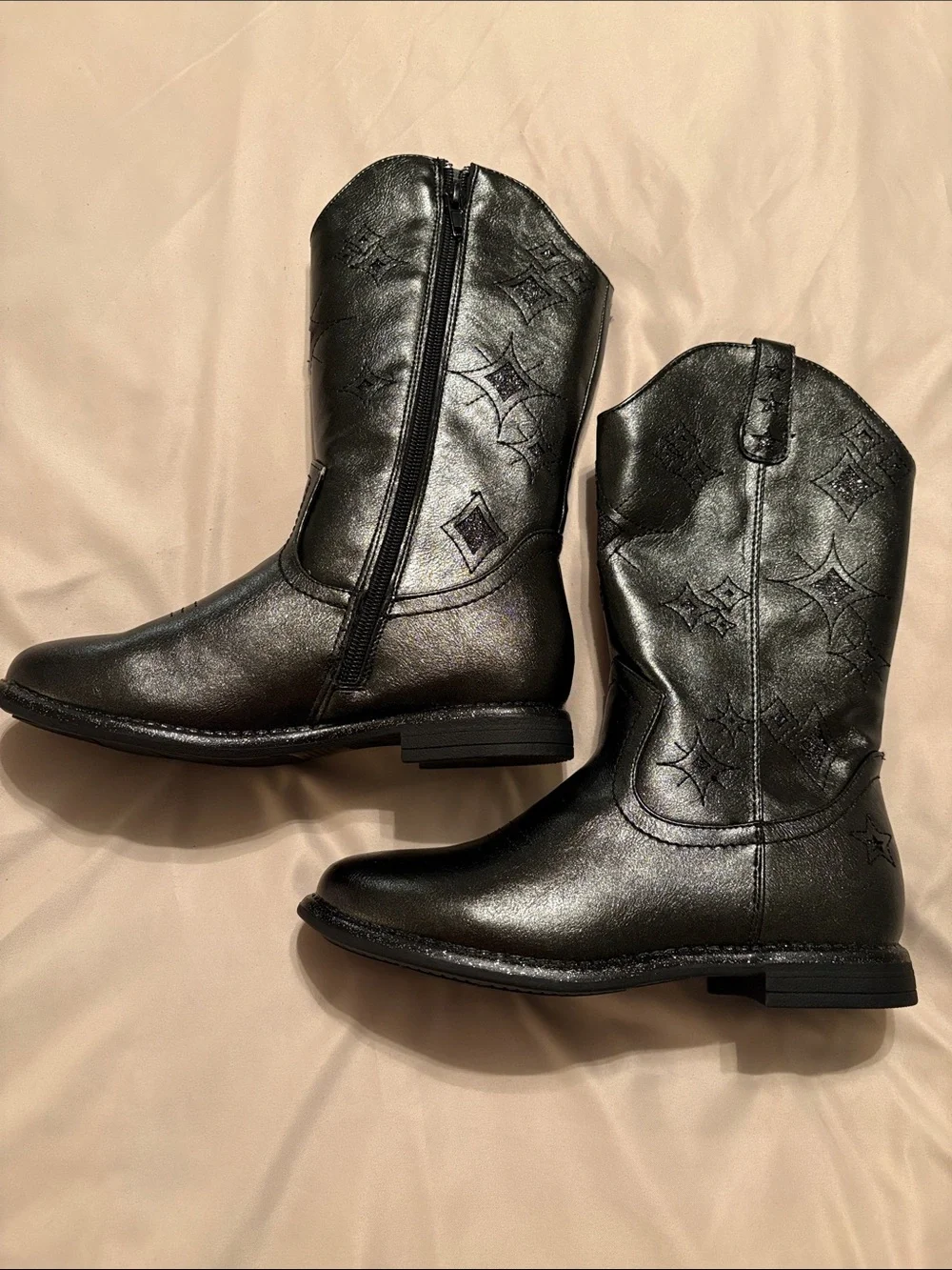 NWT Olivia Miller Big Girls Block Heel Black Western Glitter Stars Boots Size 3